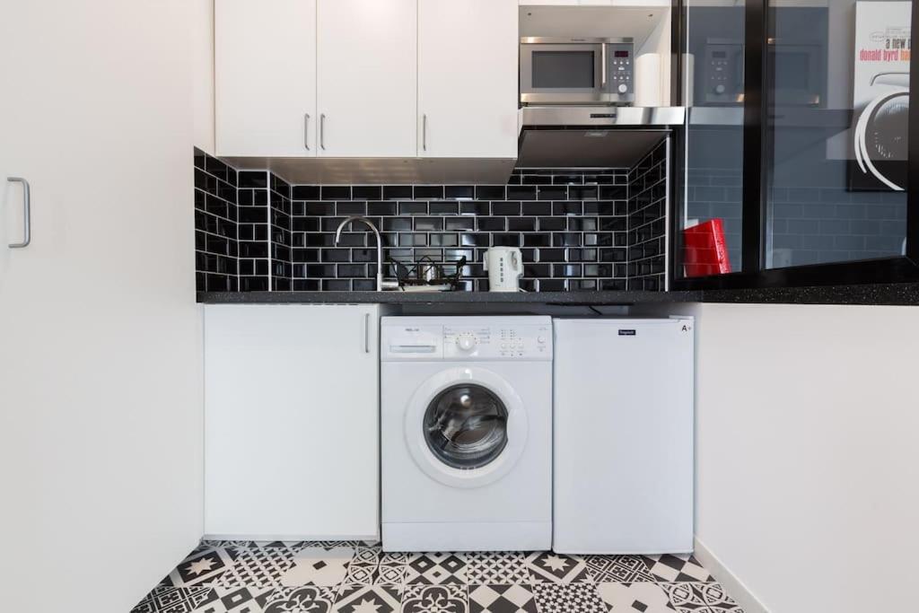 Charming Flat In Montmartre *